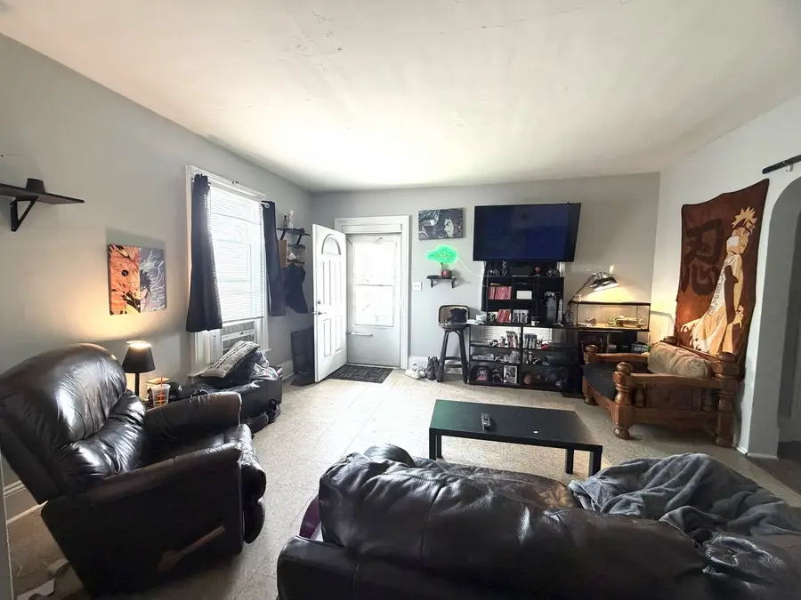 511 E Jackson Street, Bloomington, IL 61701 - #3