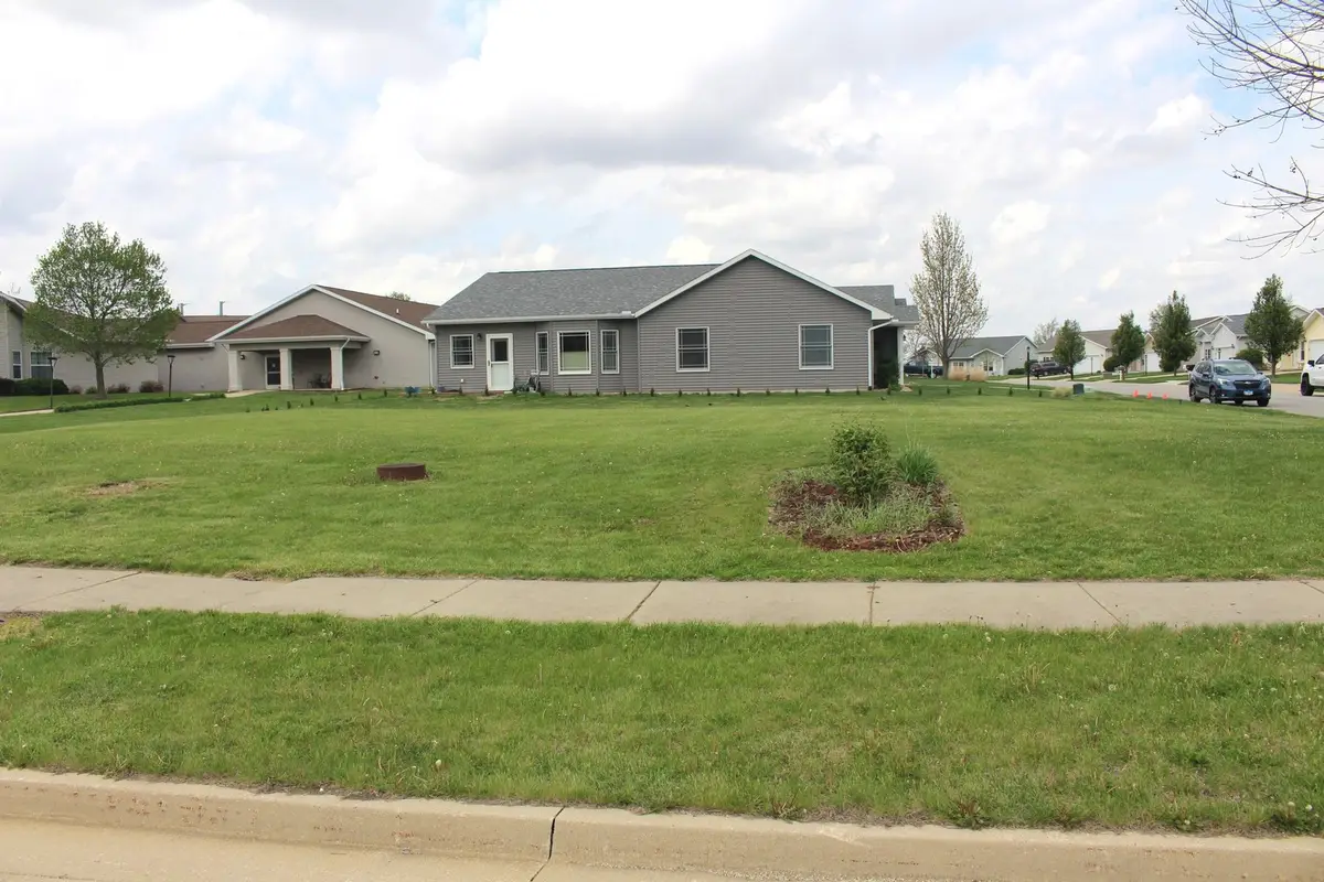 1 Liberty Lane, Clinton, IL 61727 - #1