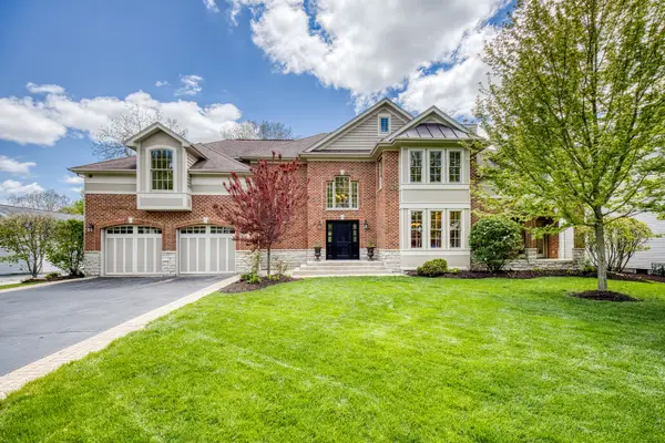 119 Roslyn Road, Barrington, IL 60010
