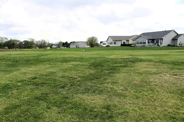 1203 W Leander Street, Clinton, IL 61727