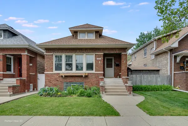4050 N Menard Avenue, Chicago, IL 60634