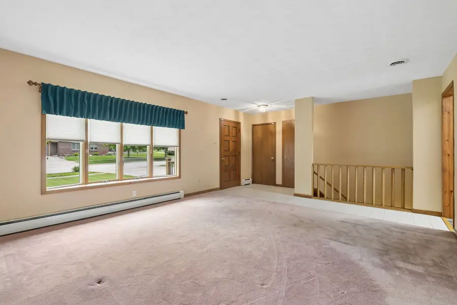 1005 Valley Lane, Lockport, IL 60441 - #3