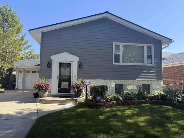 639 N Kaspar Avenue, Arlington Heights, IL 60004