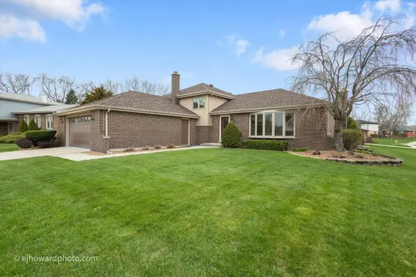 13714 Woodridge Lane, Orland Park, IL 60462