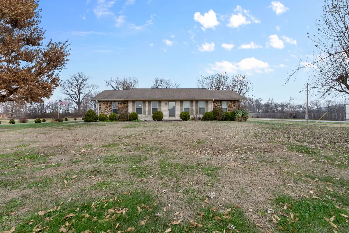 24250 Hanging Rock Road, McClure, IL 62957 - #1