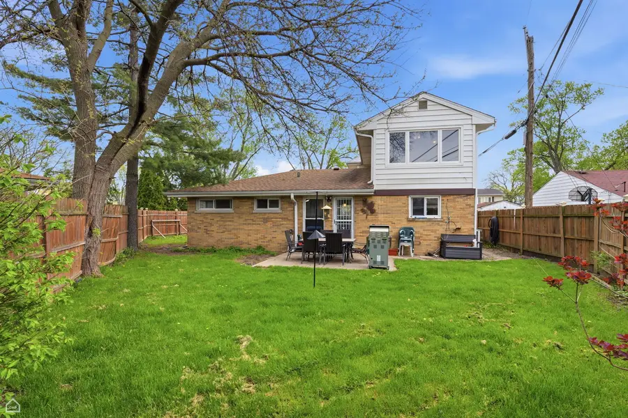 7301 Davis Street, Morton Grove, IL 60053 - #2