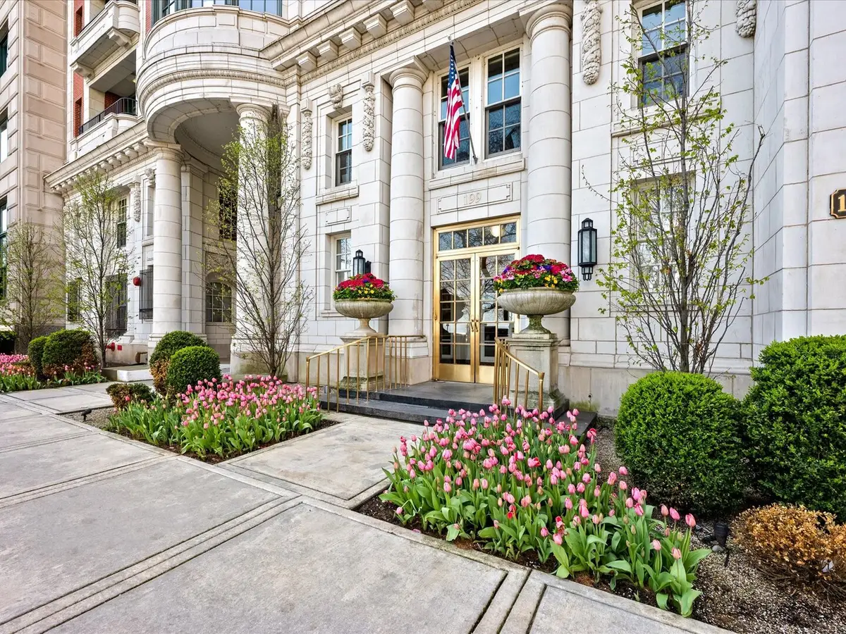 Address Withheld By Seller, Chicago, IL 60611 - #1