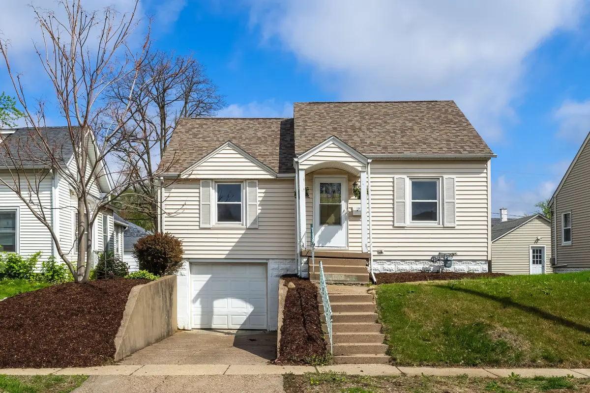 650 E Colorado Street, Davenport, IA 52803 - #1