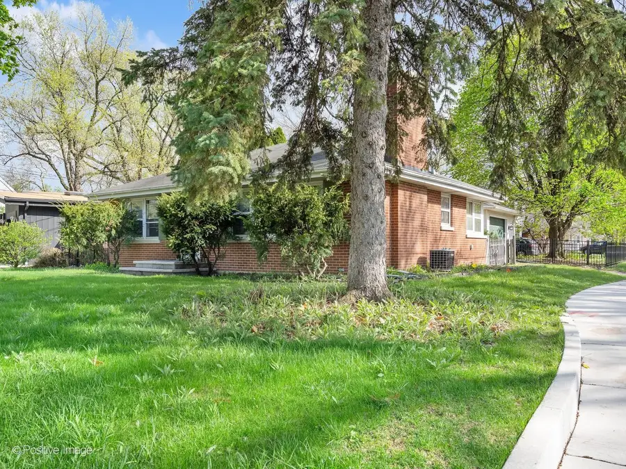 405 Greenfield Avenue, Glen Ellyn, IL 60137 - #3