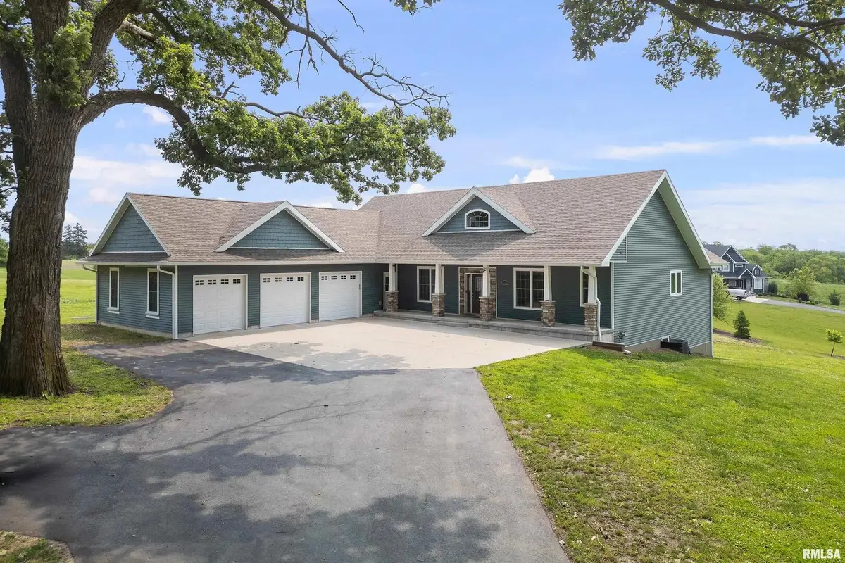 1335 N Utah Avenue, Davenport, IA 52804 - #1