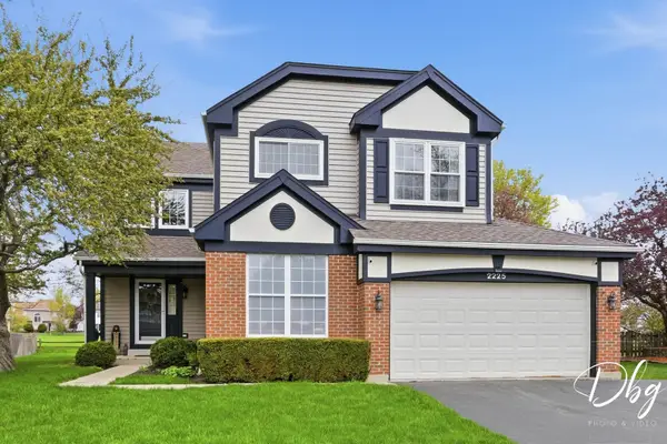 2225 N Old Pond Court, Round Lake Beach, IL 60073