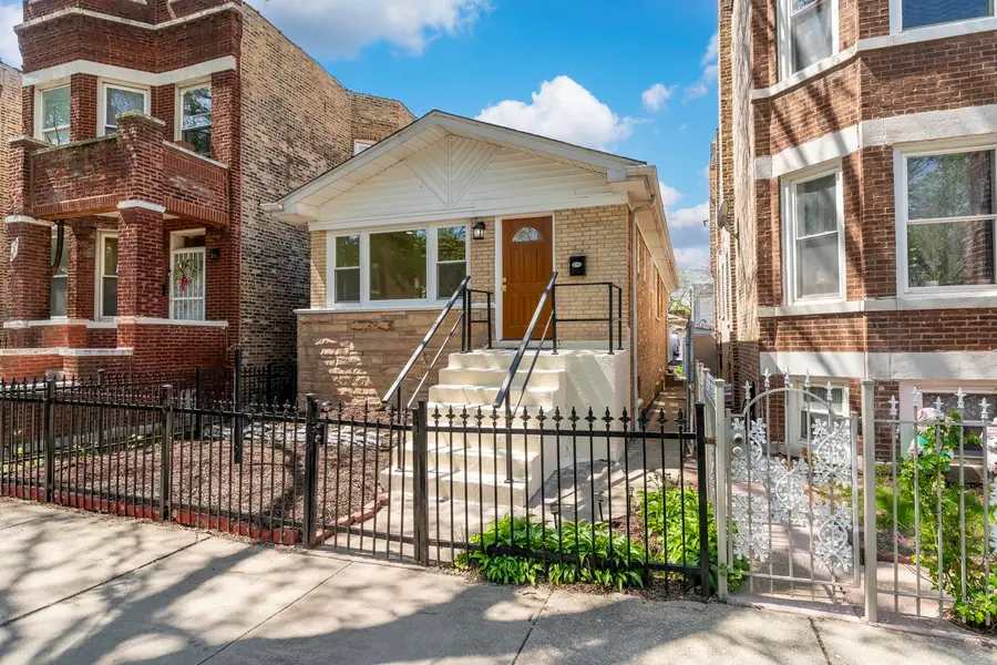 932 N Ridgeway Avenue, Chicago, IL 60651 - #2