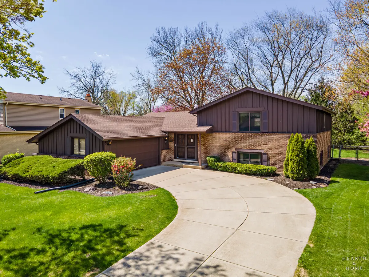2806 N Dryden Place, Arlington Heights, IL 60004 - #1