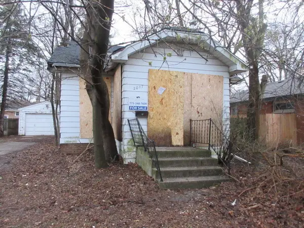 2017 Catalpa Avenue, Waukegan, IL 60085