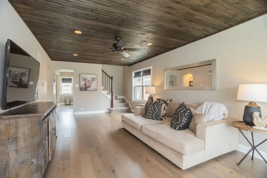 9840 S Saint Louis Avenue, Evergreen Park, IL 60805 - #2