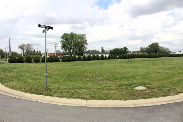 34 Liberty Lane, Clinton, IL 61727