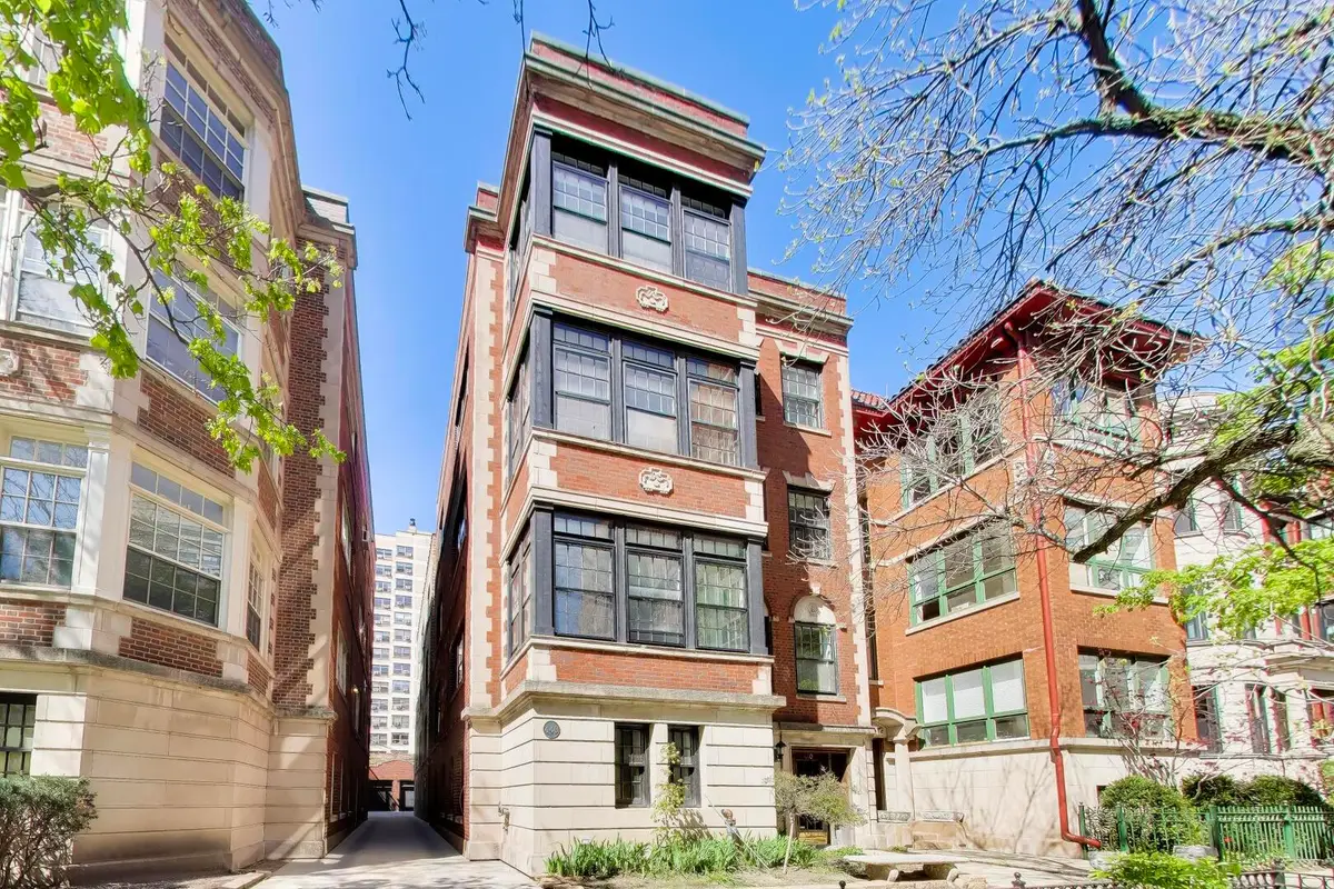 440 W Oakdale Avenue #1, Chicago, IL 60657 - #1