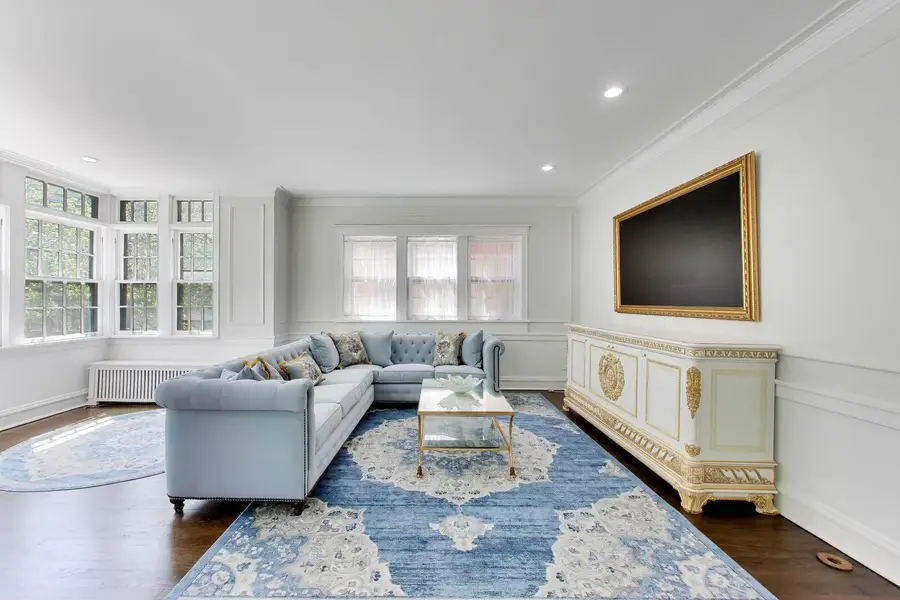 440 W Oakdale Avenue #1, Chicago, IL 60657 - #3