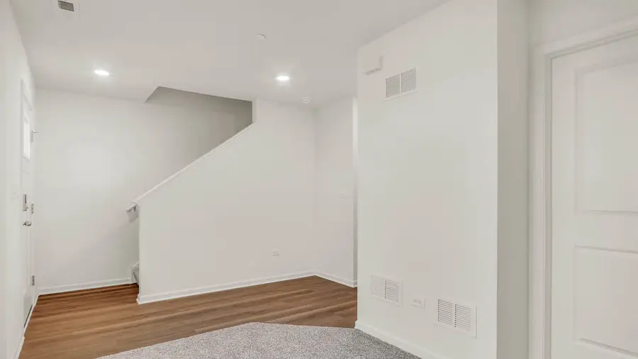 414 Lakeshore Court, Saint Charles, IL 60174 - #2