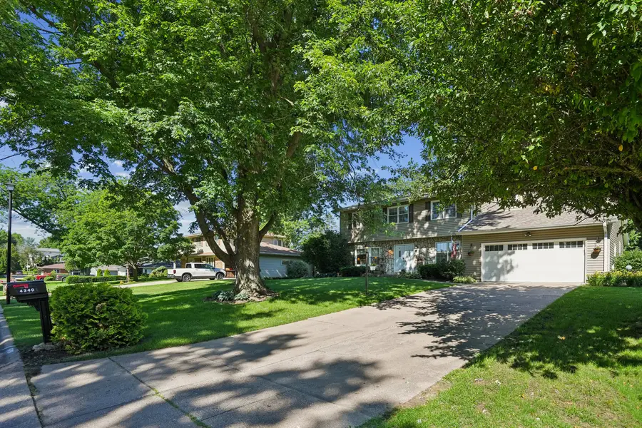 4340 Edwards Court, Davenport, IA 52807 - #3