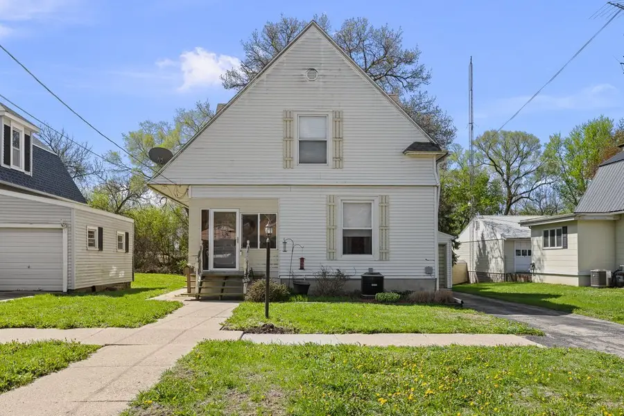 505 E Main Street, Morrison, IL 61270 - #2