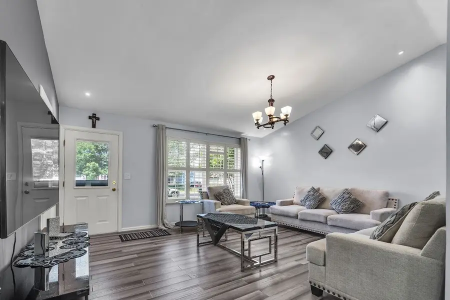 1438 Maple Ridge Court, Carol Stream, IL 60188 - #3