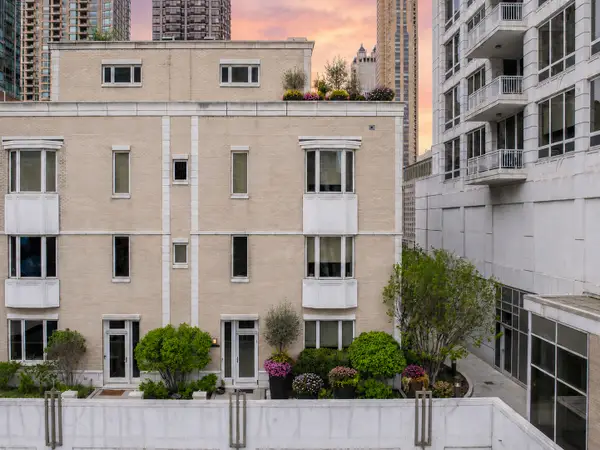 55 E Erie Street #SH-D, Chicago, IL 60611
