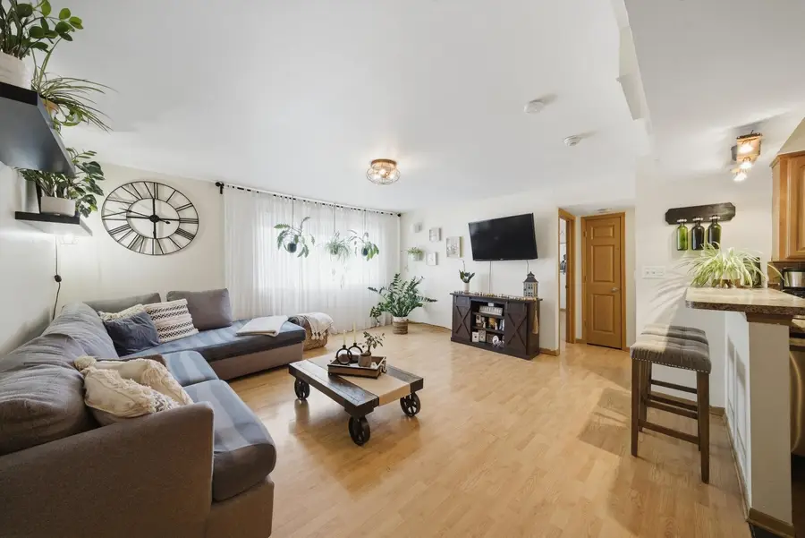 10437 Natoma Avenue #11, Chicago Ridge, IL 60415 - #2