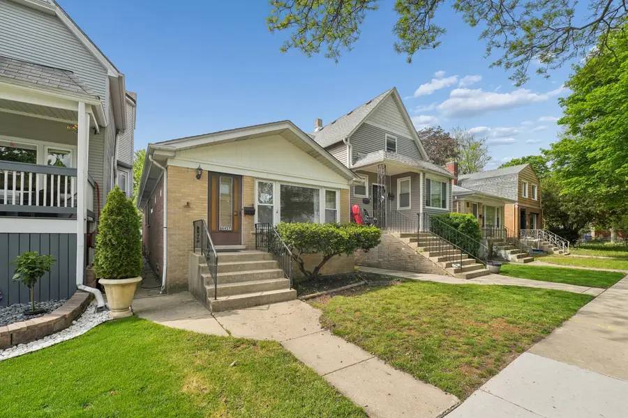 4457 W Leland Avenue, Chicago, IL 60630 - #3