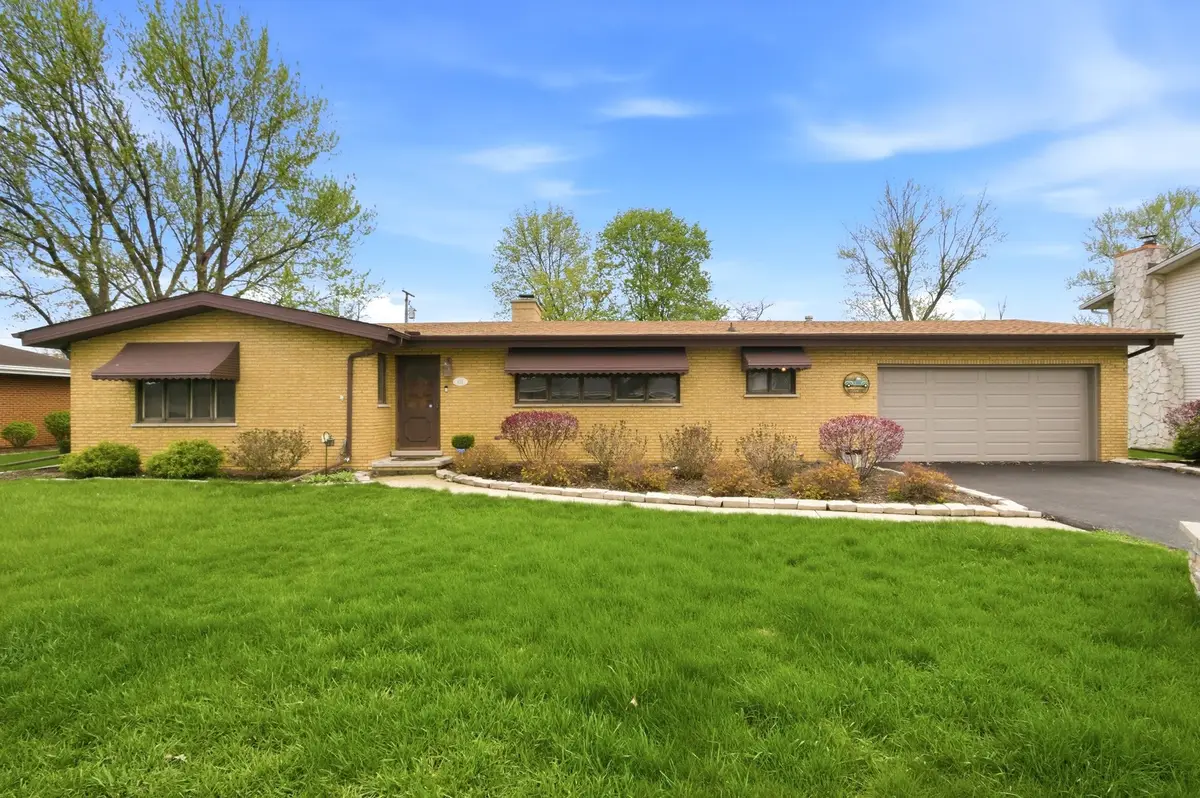 422 Miller Street, Beecher, IL 60401 - #1