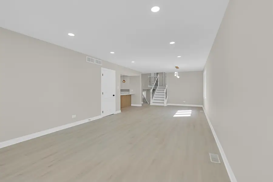 1059 Cleveland Avenue, Calumet City, IL 60409 - #3