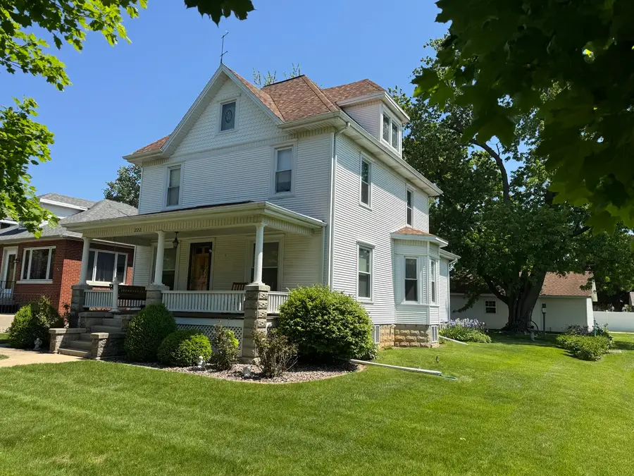 222 N Maple Street, Herscher, IL 60941 - #3