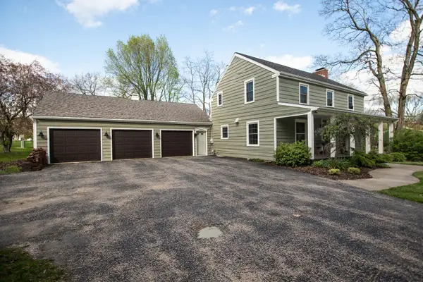 3868 W Ogle Street, Dixon, IL 61021