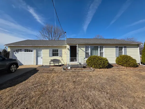 803 17th Avenue, Camanche, IA 52730