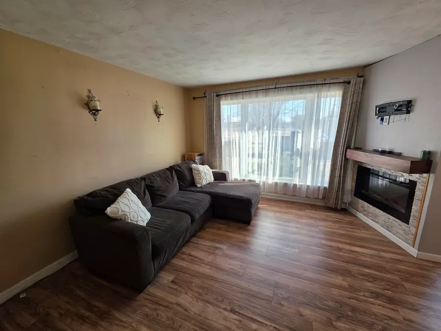 803 17th Avenue, Camanche, IA 52730 - #2