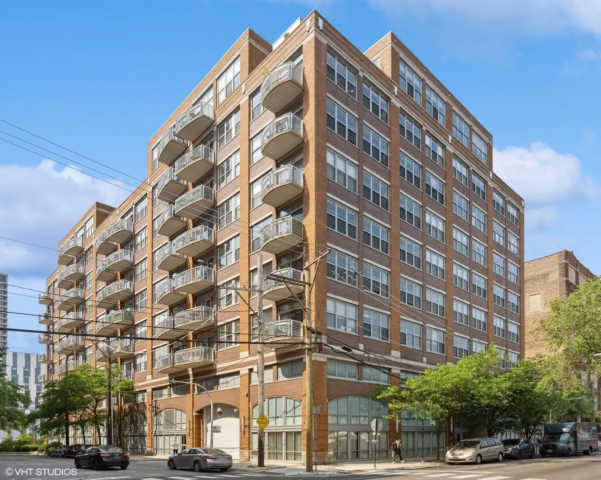 933 W Van Buren Street #823, Chicago, IL 60607 - #1