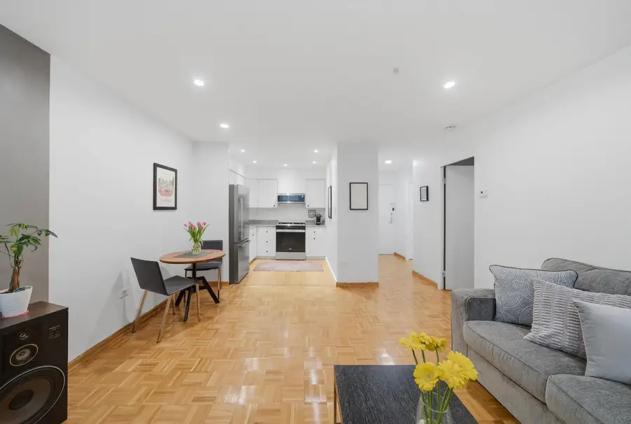 201 S Maple Avenue #103, Oak Park, IL 60302 - #3