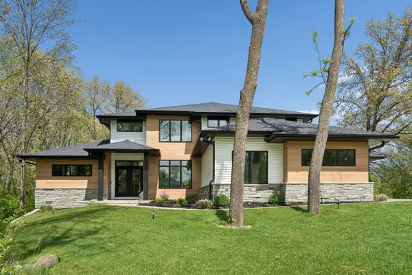 600 W 6th St Court, Coal Valley, IL 61240