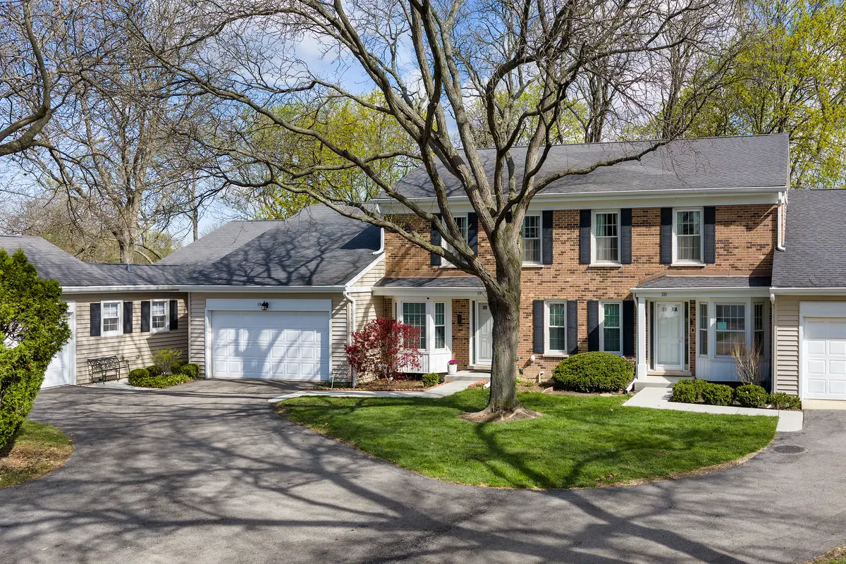 19 The Court Of Greenway #19, Northbrook, IL 60062 - #1