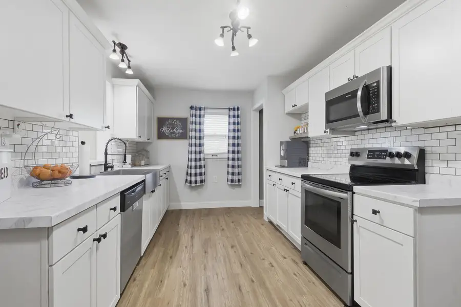 109 5th Avenue, Colona, IL 61241 - #3