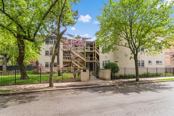 4258 N Greenview Avenue #3E, Chicago, IL 60613