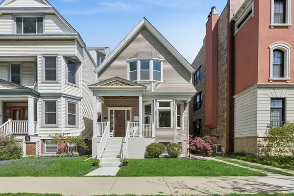 2106 W Addison Street, Chicago, IL 60618