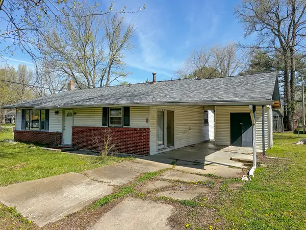 402 E Logan Street, Desoto, IL 62924