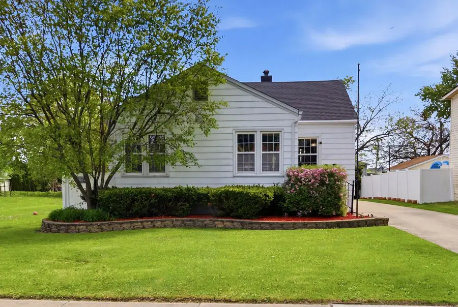 1608 N Center Street, Crest Hill, IL 60403 - #2