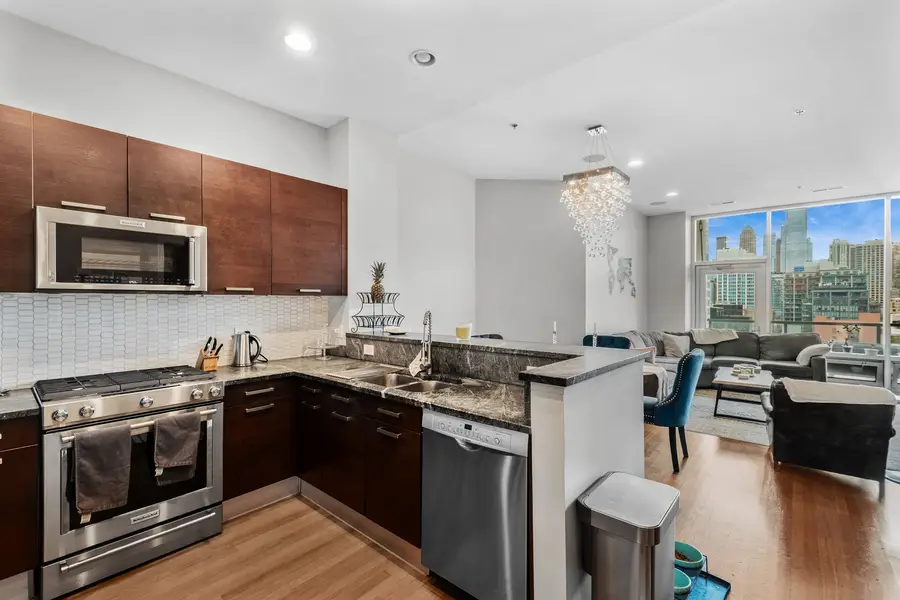 500 W Superior Street #813, Chicago, IL 60654 - #2