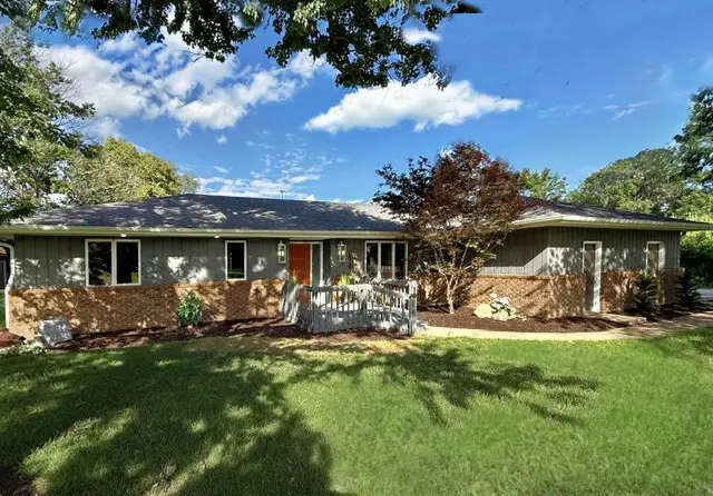 1108 Pearl Drive, Mahomet, IL 61853 - #3