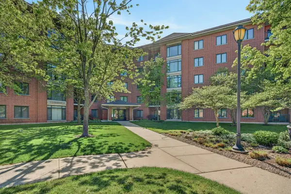 865 E 22nd Street #228, Lombard, IL 60148