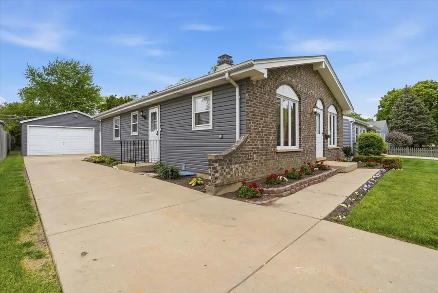 58 N California Avenue, Mundelein, IL 60060 - #2