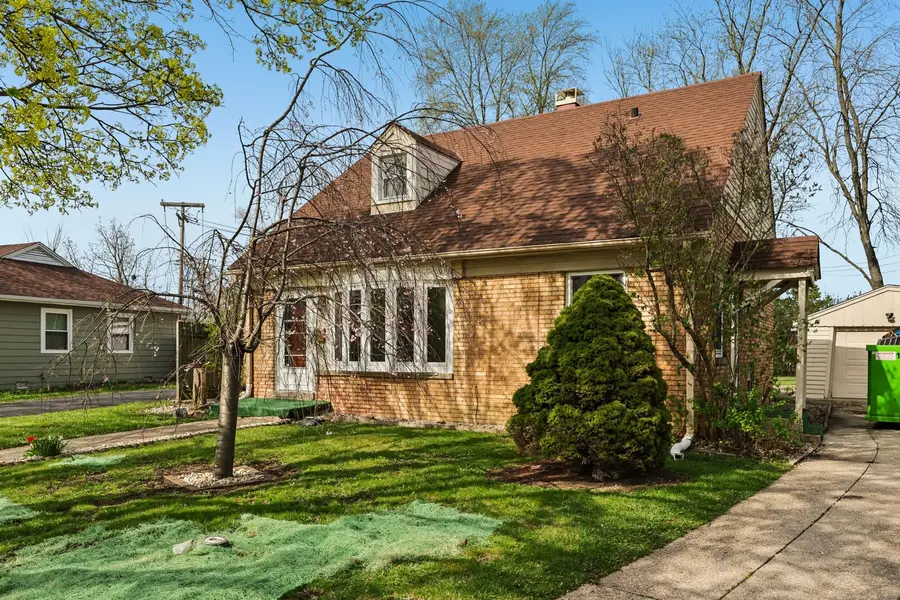 9523 Sayre Avenue, Morton Grove, IL 60053 - #2