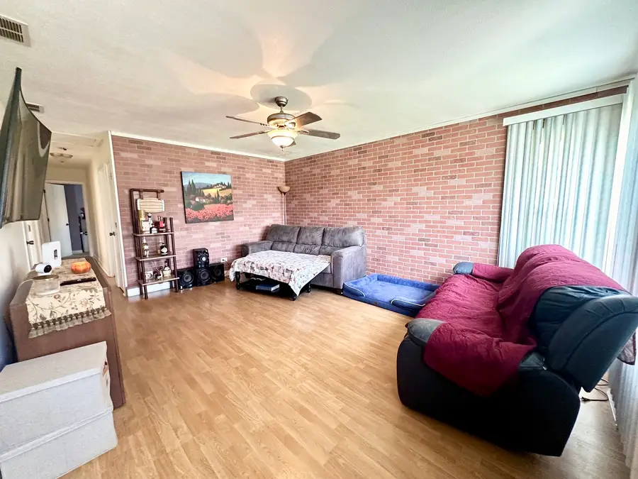 8404 S 79th Avenue, Justice, IL 60458 - #2